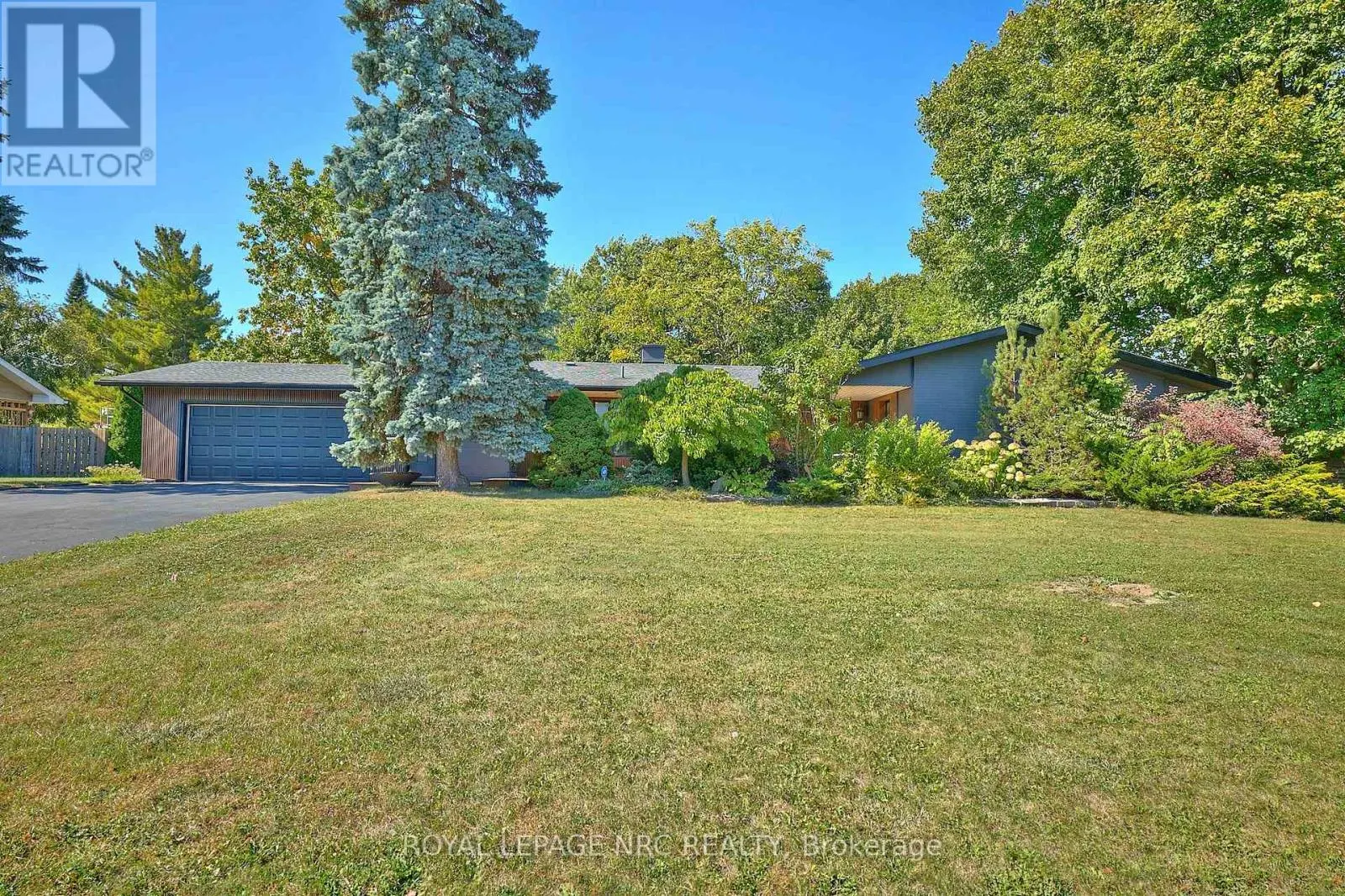 7 WOODMOUNT DRIVE