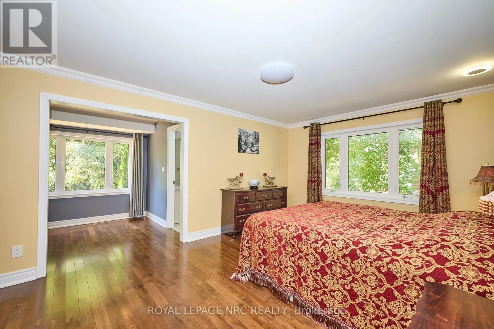 7 WOODMOUNT DRIVE