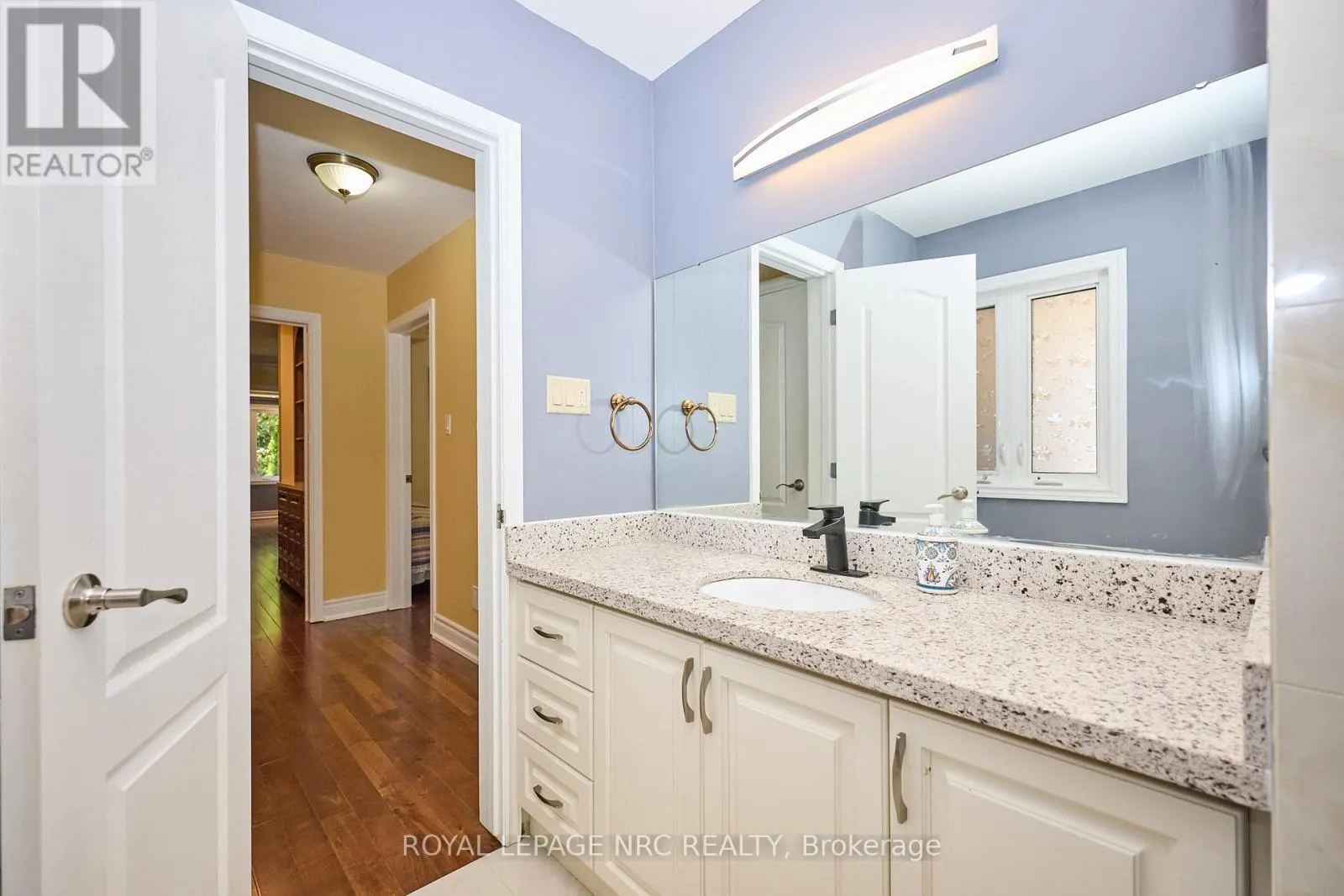 7 WOODMOUNT DRIVE