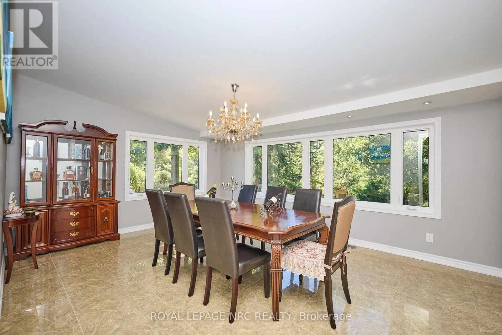 7 WOODMOUNT DRIVE