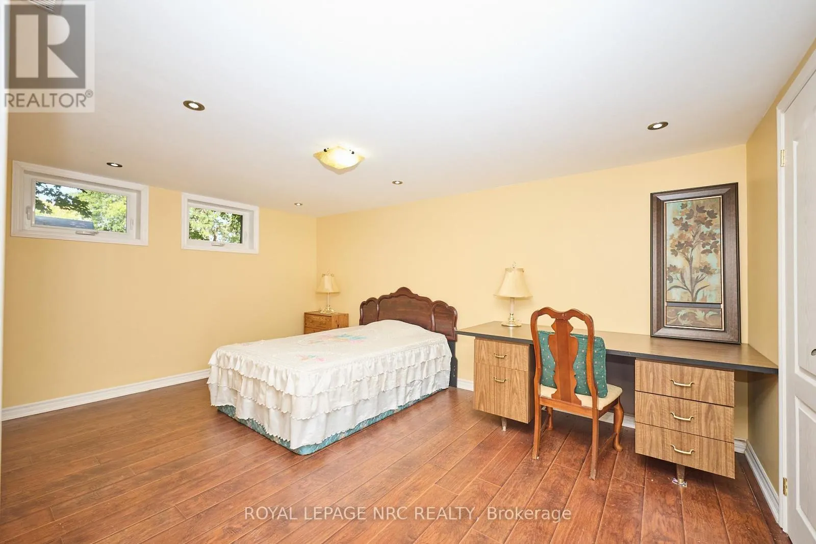 7 WOODMOUNT DRIVE