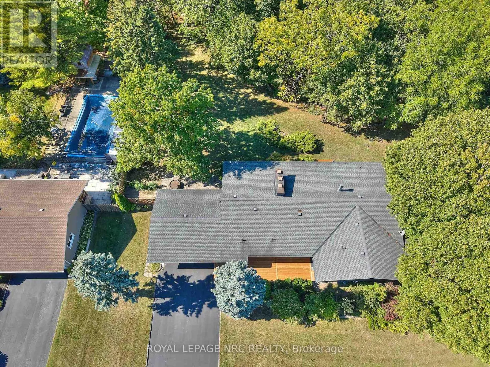 7 WOODMOUNT DRIVE