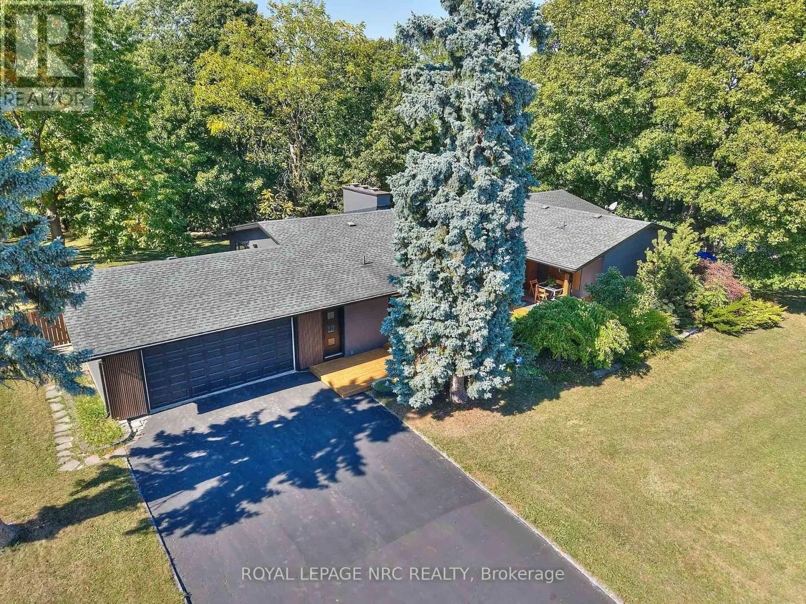 7 WOODMOUNT DRIVE