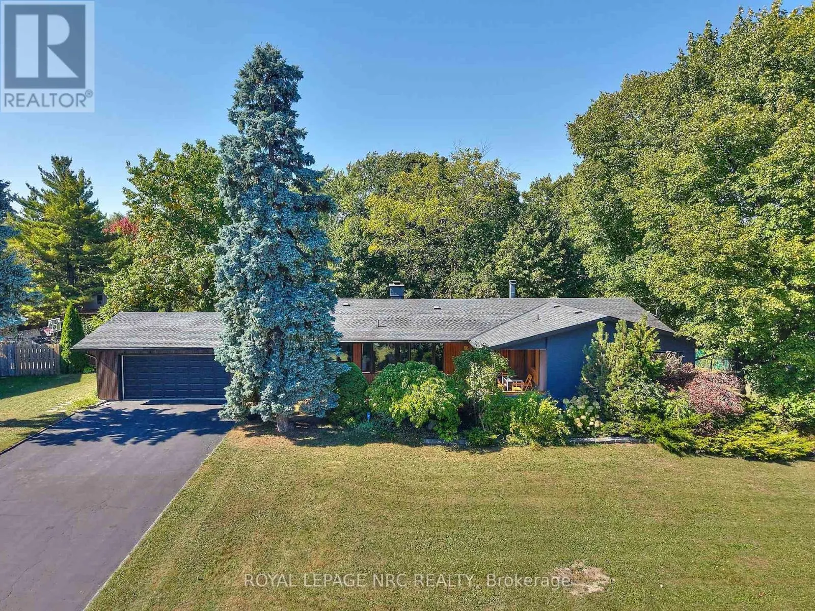 7 WOODMOUNT DRIVE