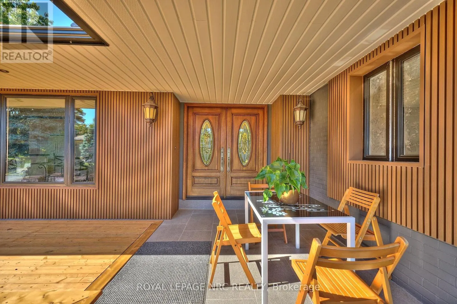 7 WOODMOUNT DRIVE