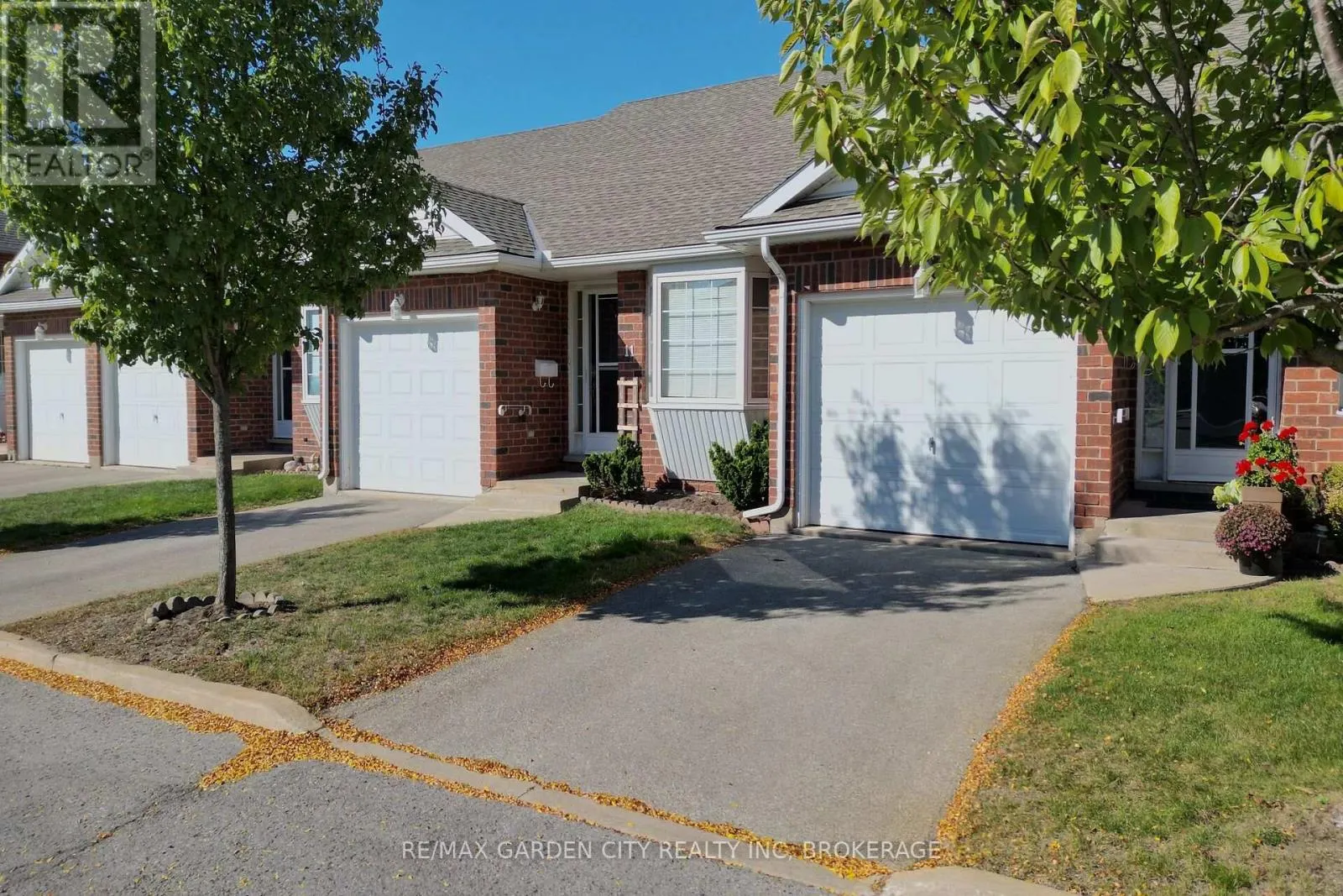 11 - 162 FIRST STREET, #11