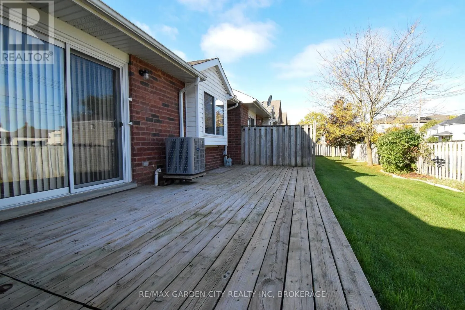 11 - 162 FIRST STREET, #11