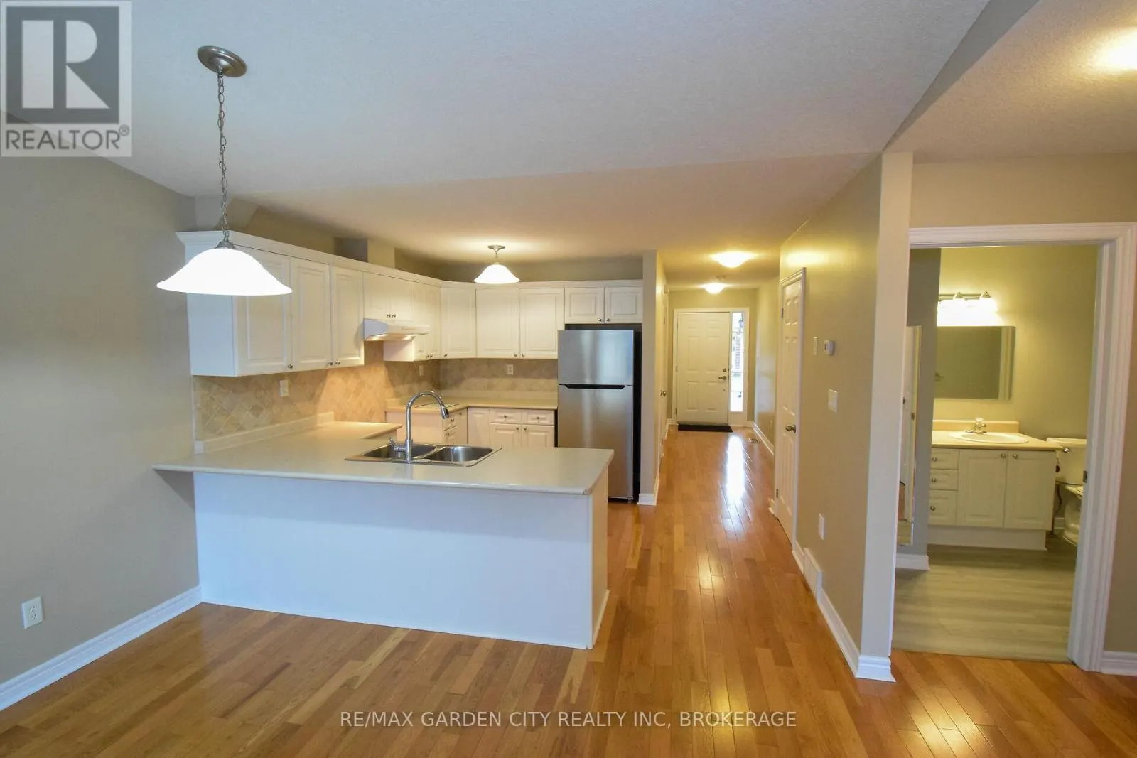 11 - 162 FIRST STREET, #11