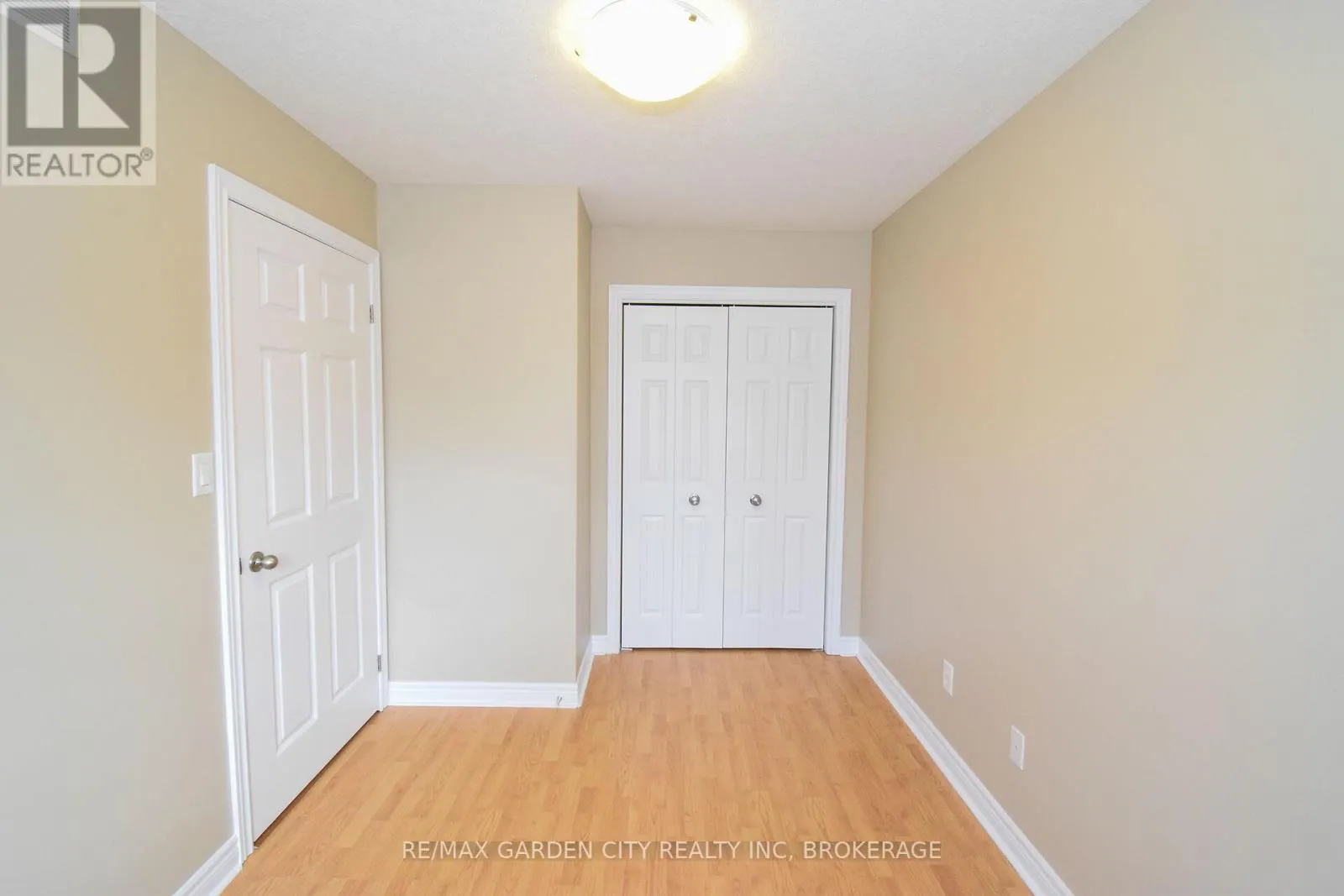 11 - 162 FIRST STREET, #11