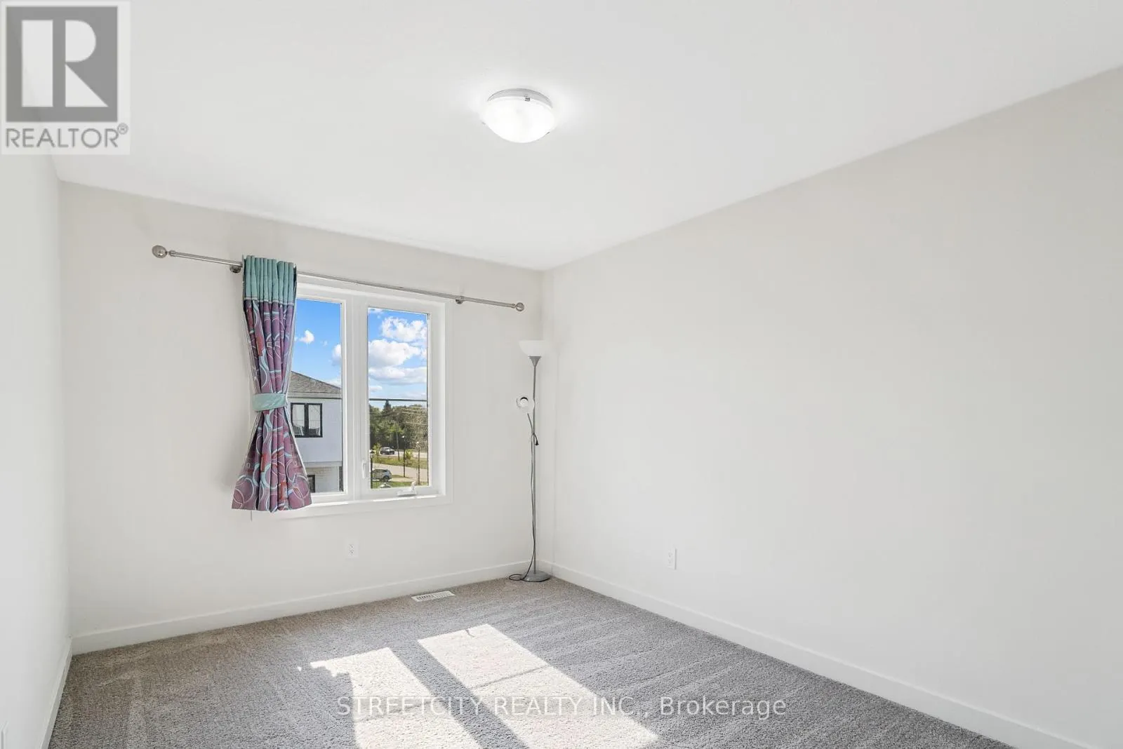 64 - 1781 HENRICA AVENUE, #64