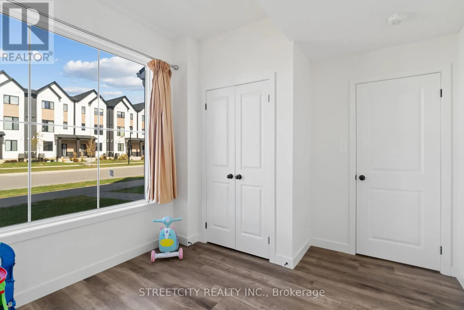 64 - 1781 HENRICA AVENUE, #64