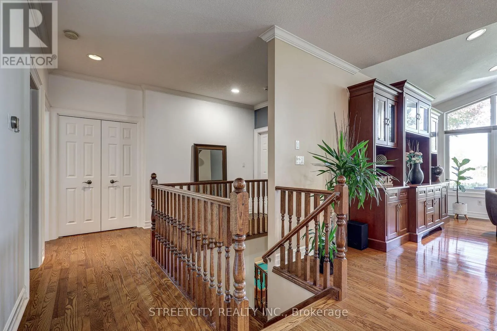 21 BEECHWOOD CIRCLE