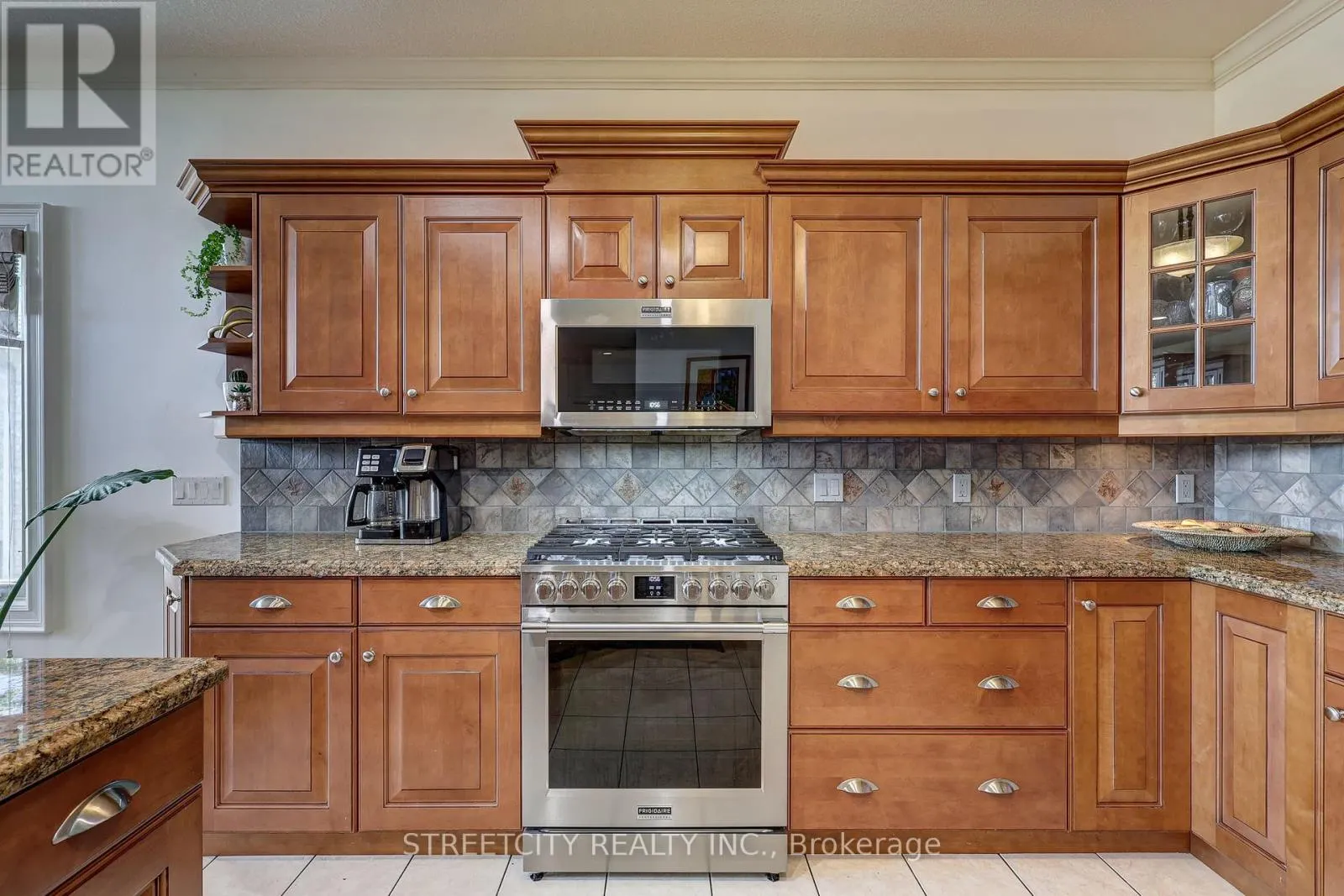 21 BEECHWOOD CIRCLE