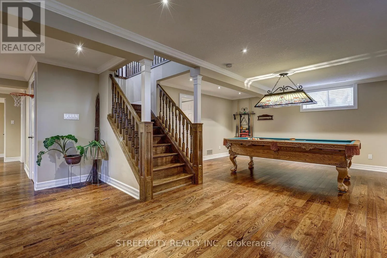 21 BEECHWOOD CIRCLE