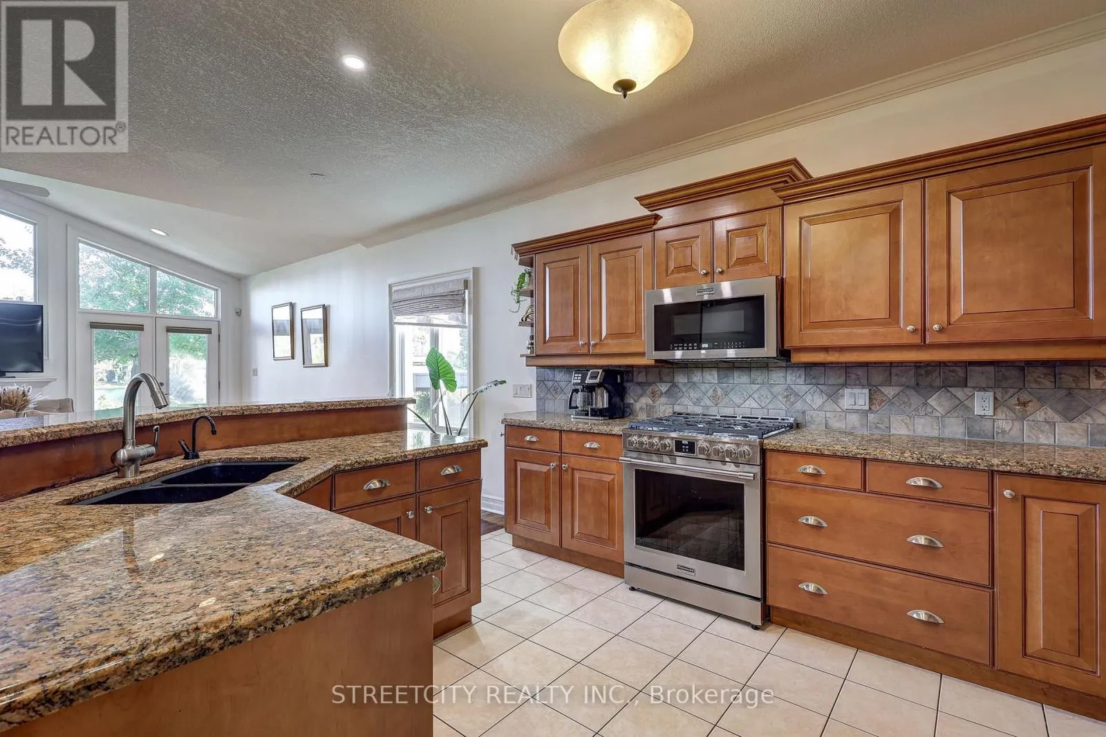 21 BEECHWOOD CIRCLE