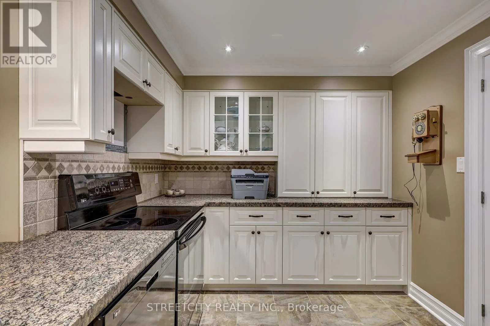 21 BEECHWOOD CIRCLE