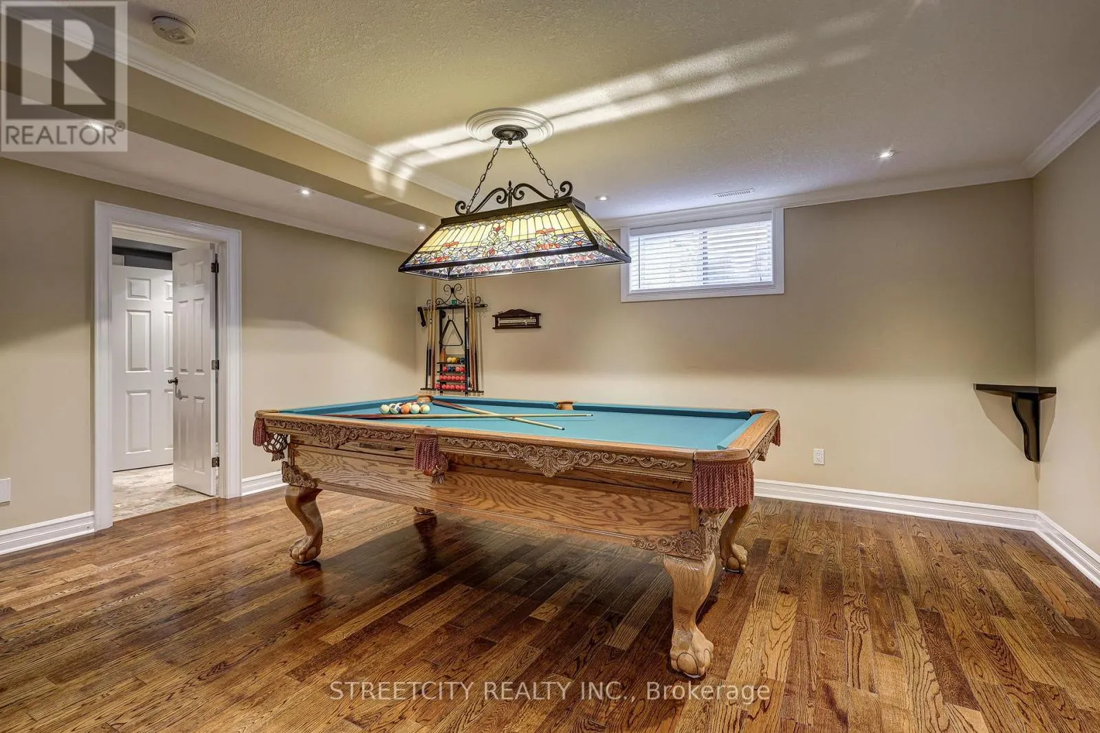 21 BEECHWOOD CIRCLE