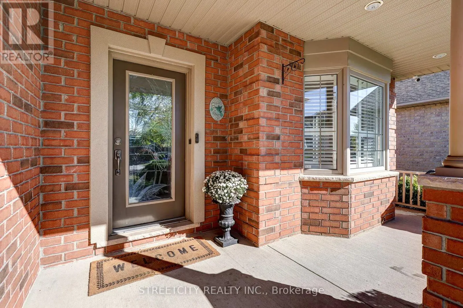 21 BEECHWOOD CIRCLE