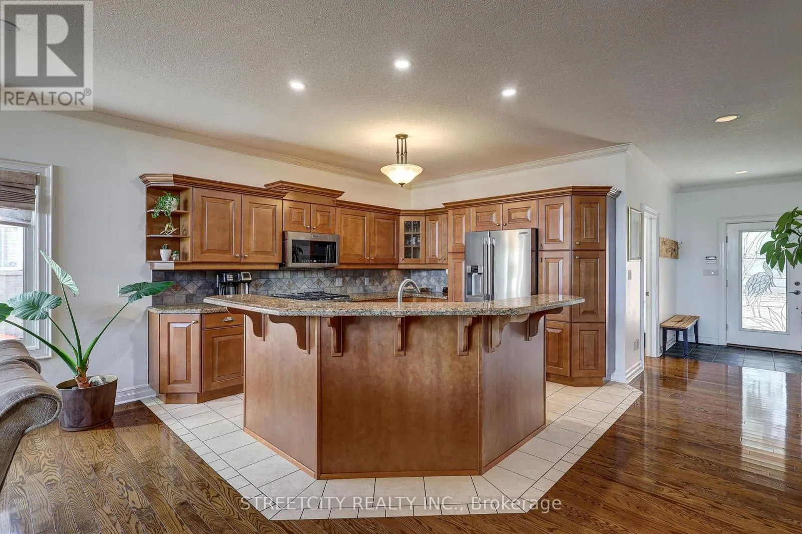 21 BEECHWOOD CIRCLE