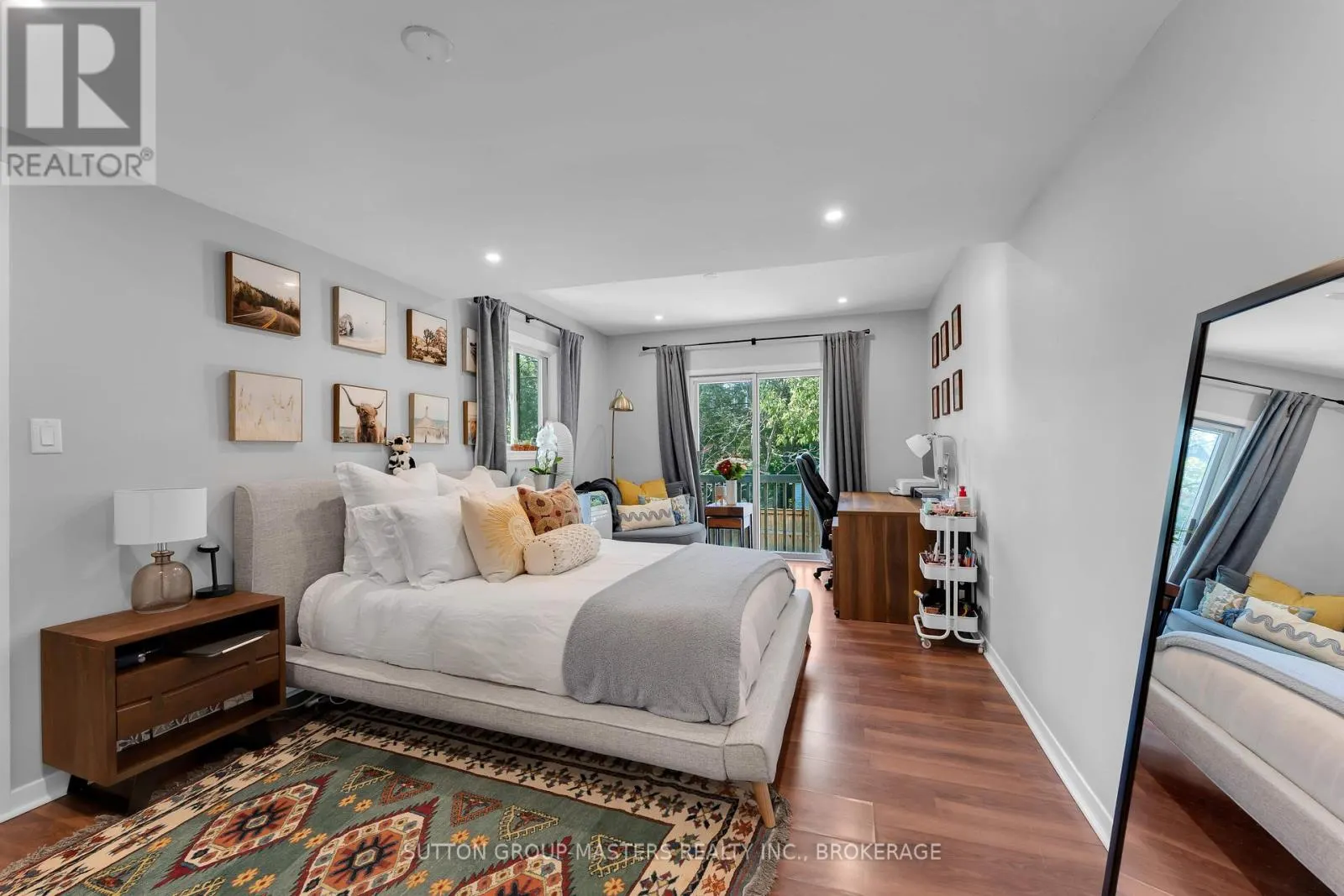 146 COLLINGWOOD STREET