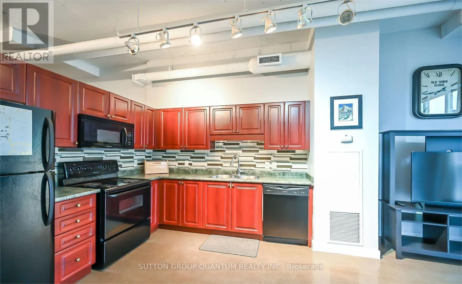 307 - 66 BAY STREET S