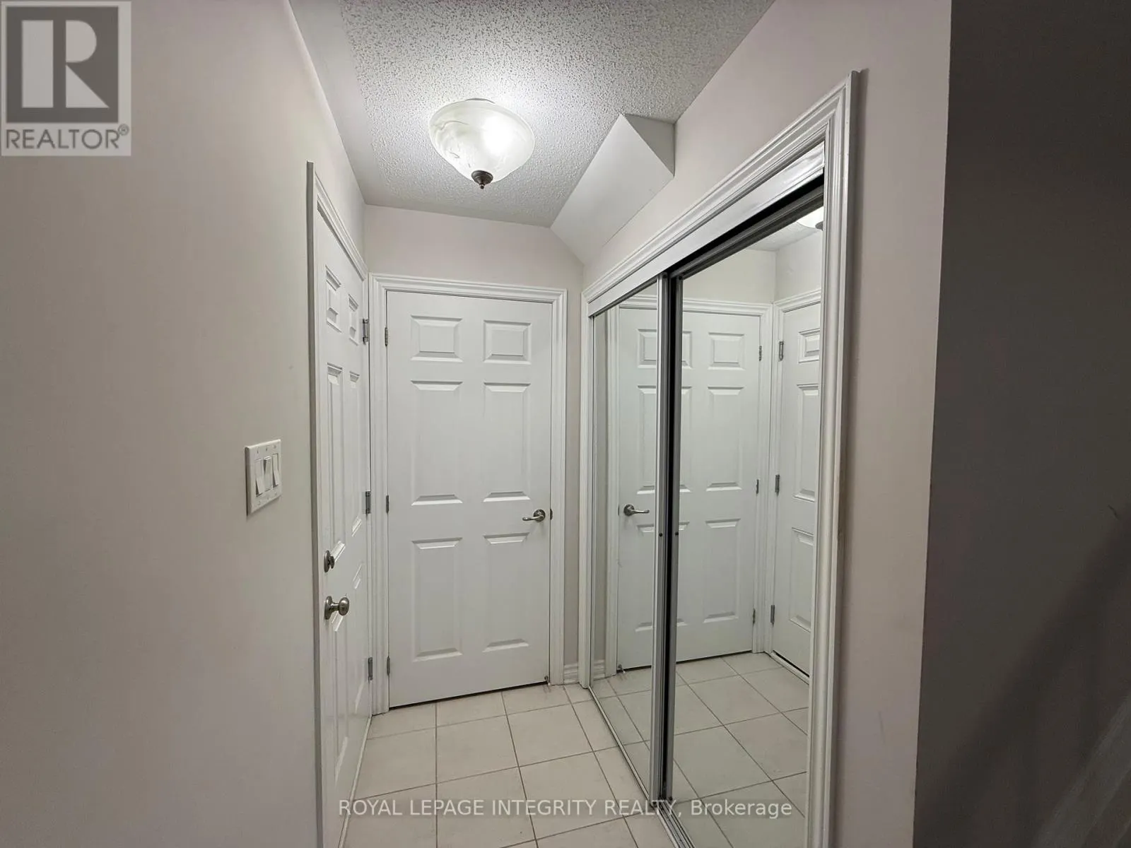 96 FEATHERTOP LANE S