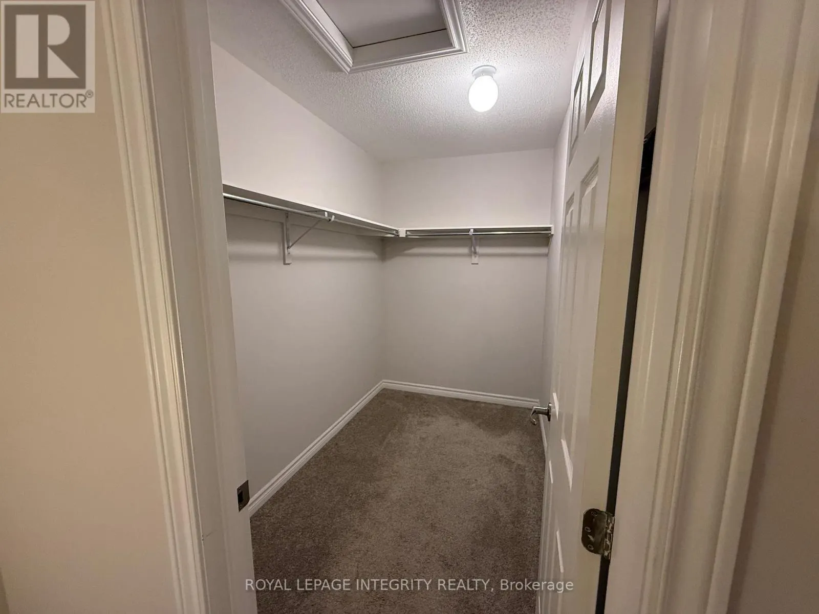 96 FEATHERTOP LANE S