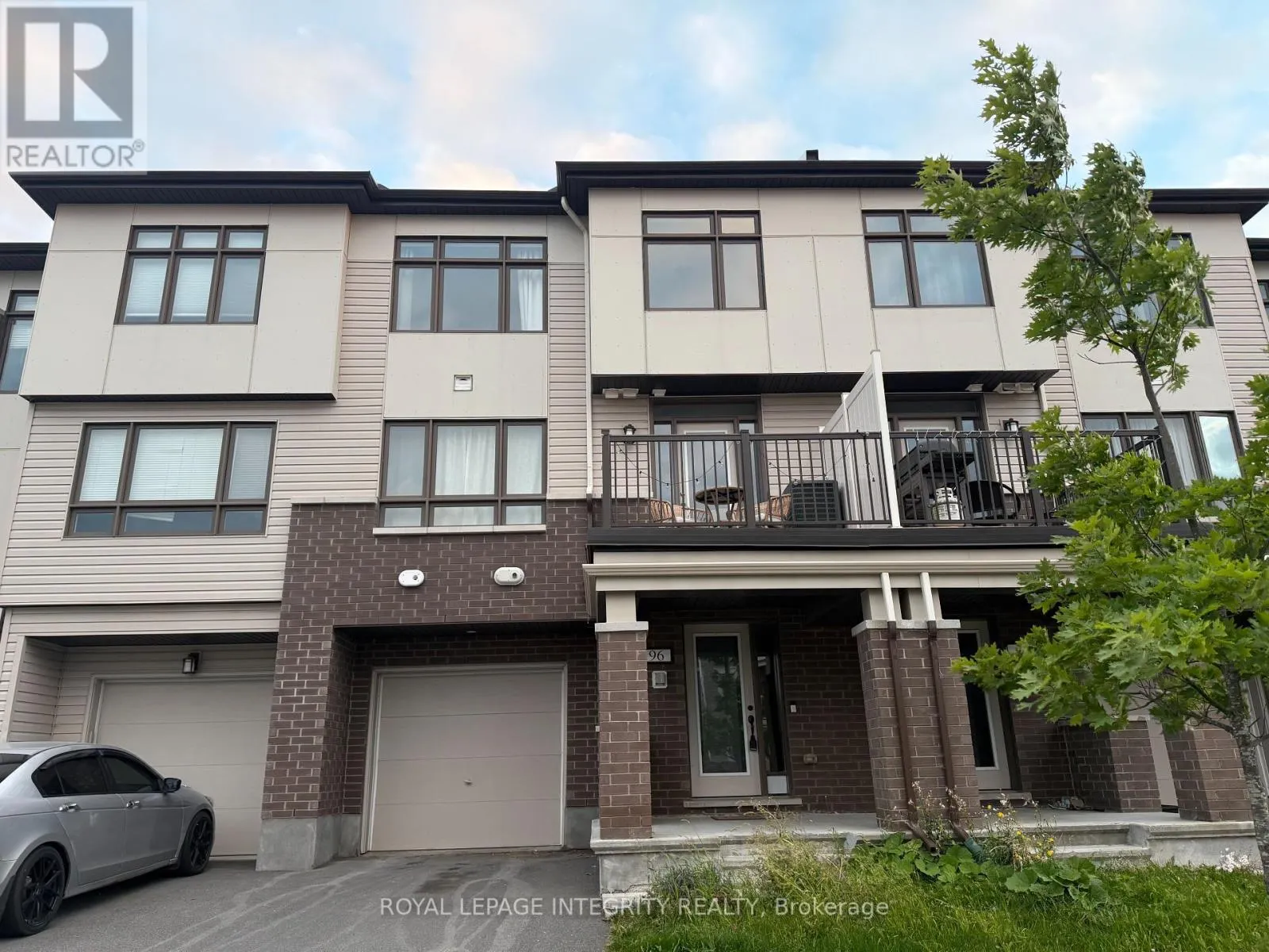 96 FEATHERTOP LANE S