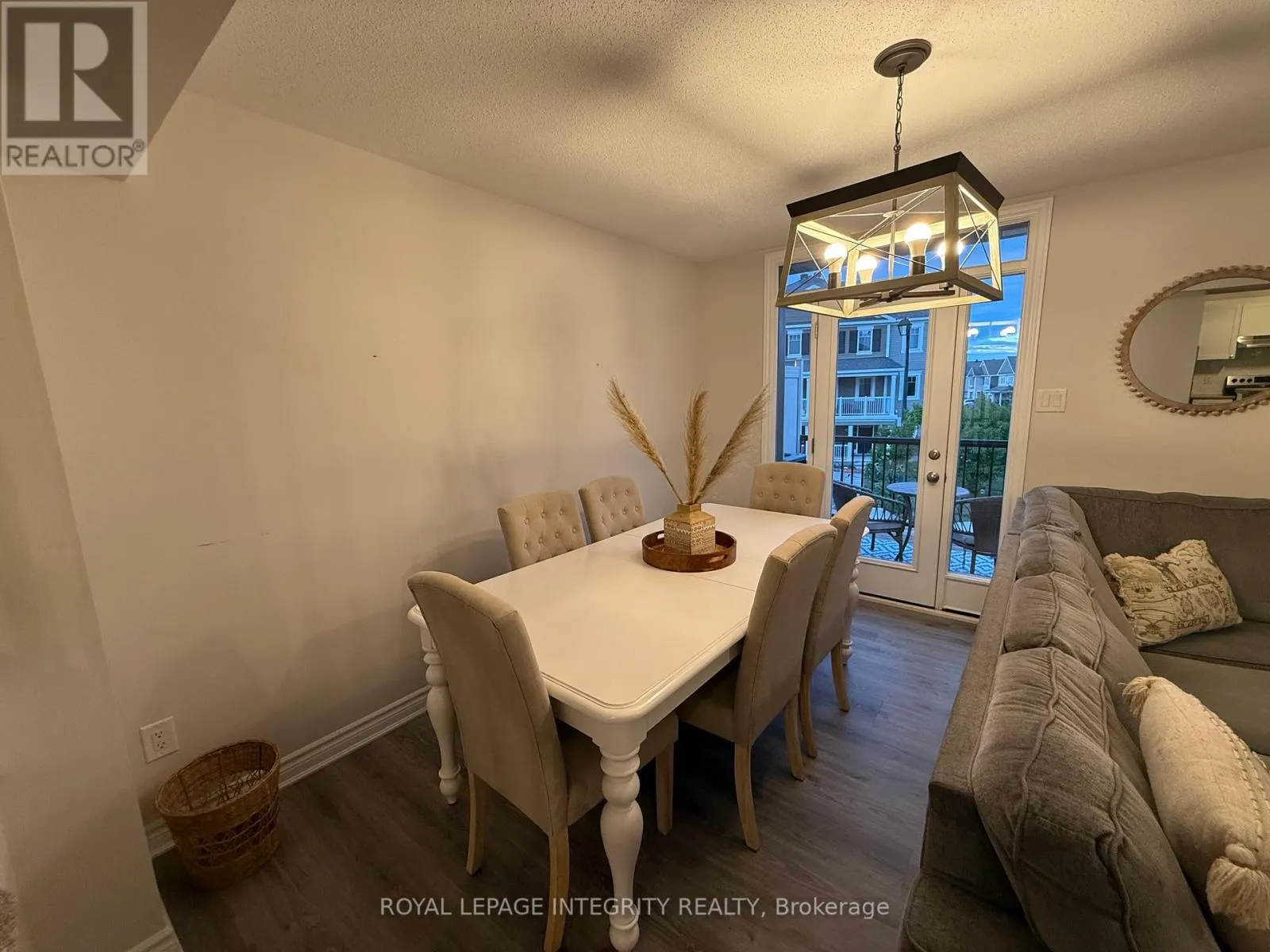 96 FEATHERTOP LANE S
