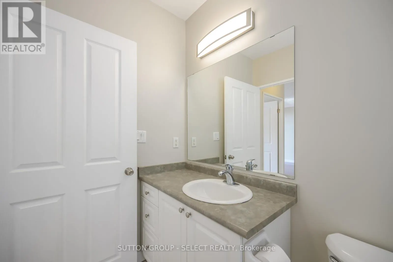 511 - 353 COMMISSIONERS ROAD W, #511