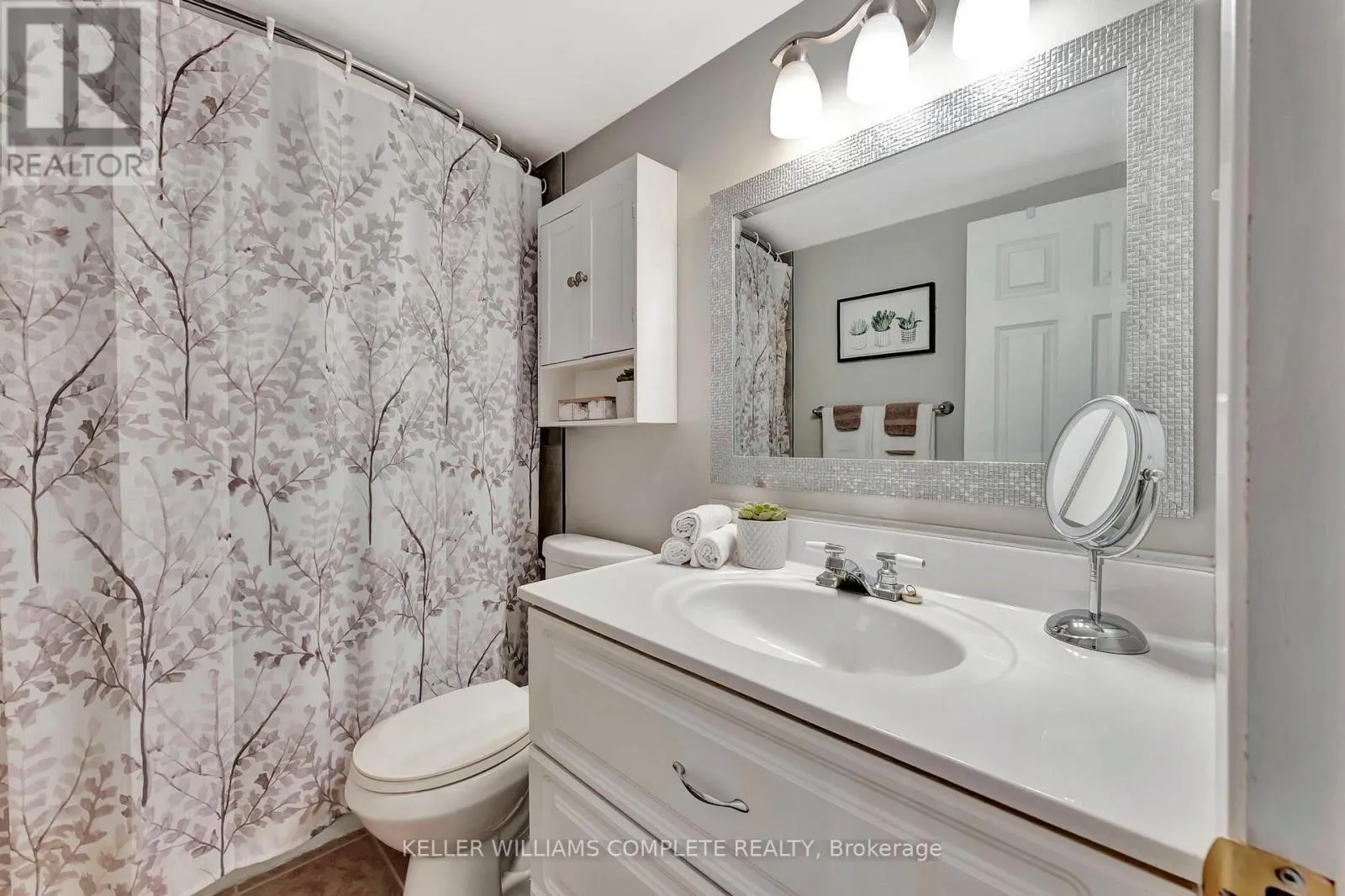 307 - 11 WOODMAN DRIVE S