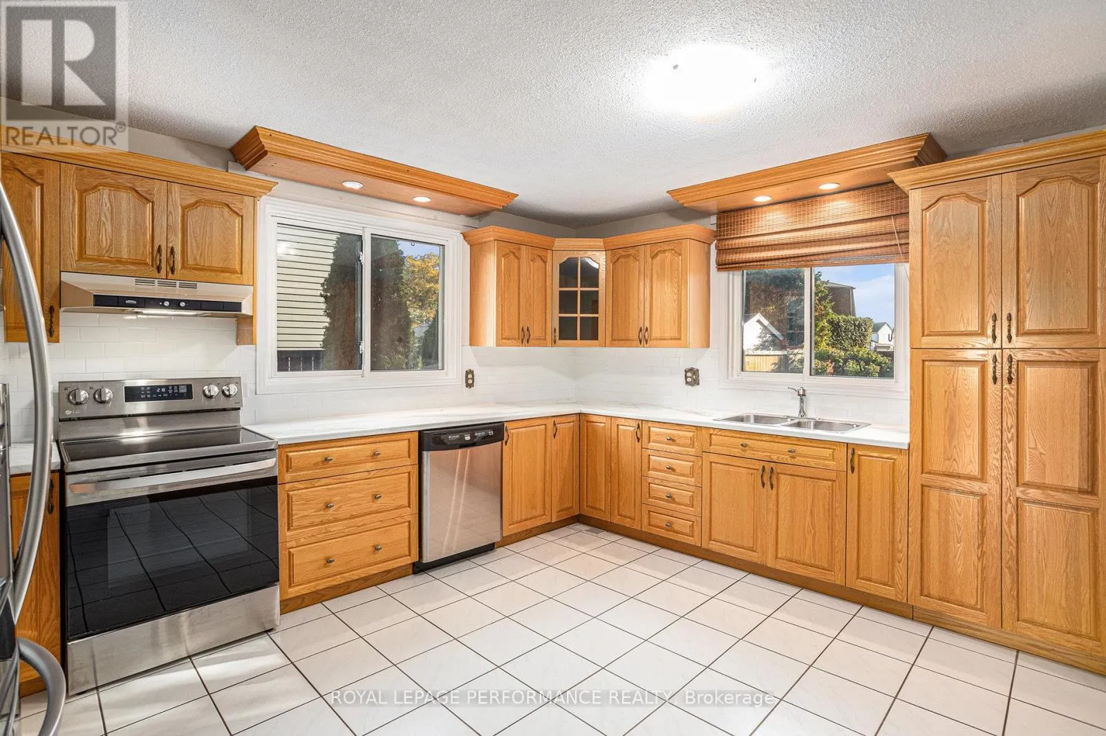 6232 FORTUNE DRIVE