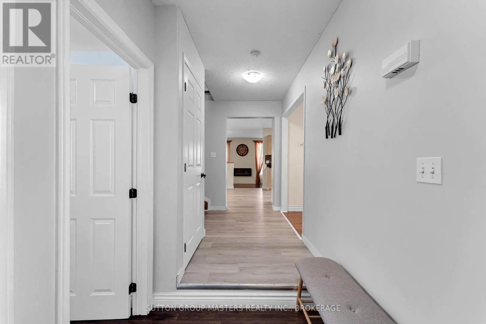 1396 THORNWOOD CRESCENT