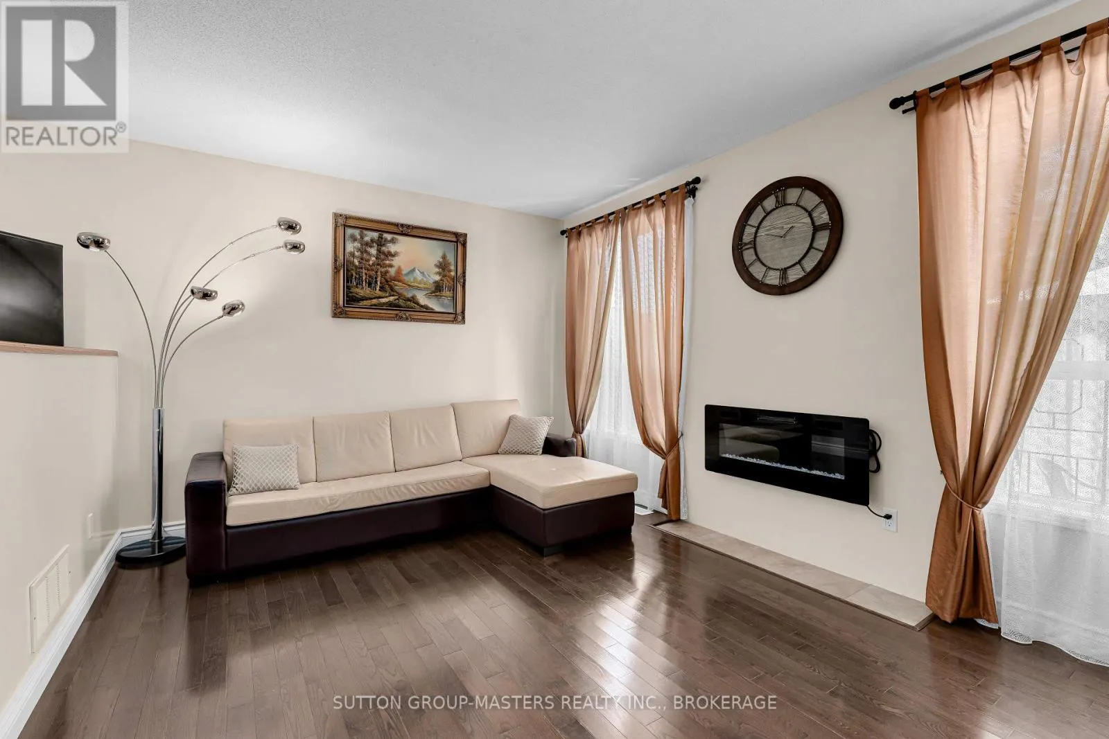 1396 THORNWOOD CRESCENT