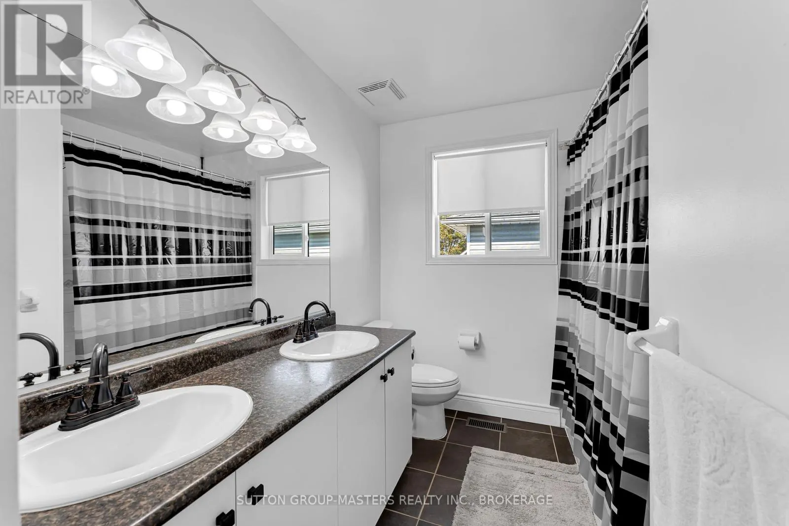 1396 THORNWOOD CRESCENT
