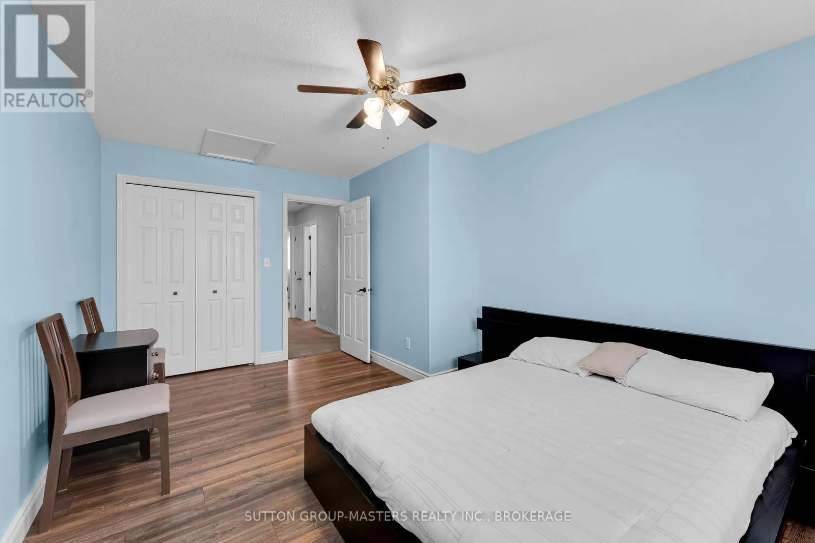 1396 THORNWOOD CRESCENT
