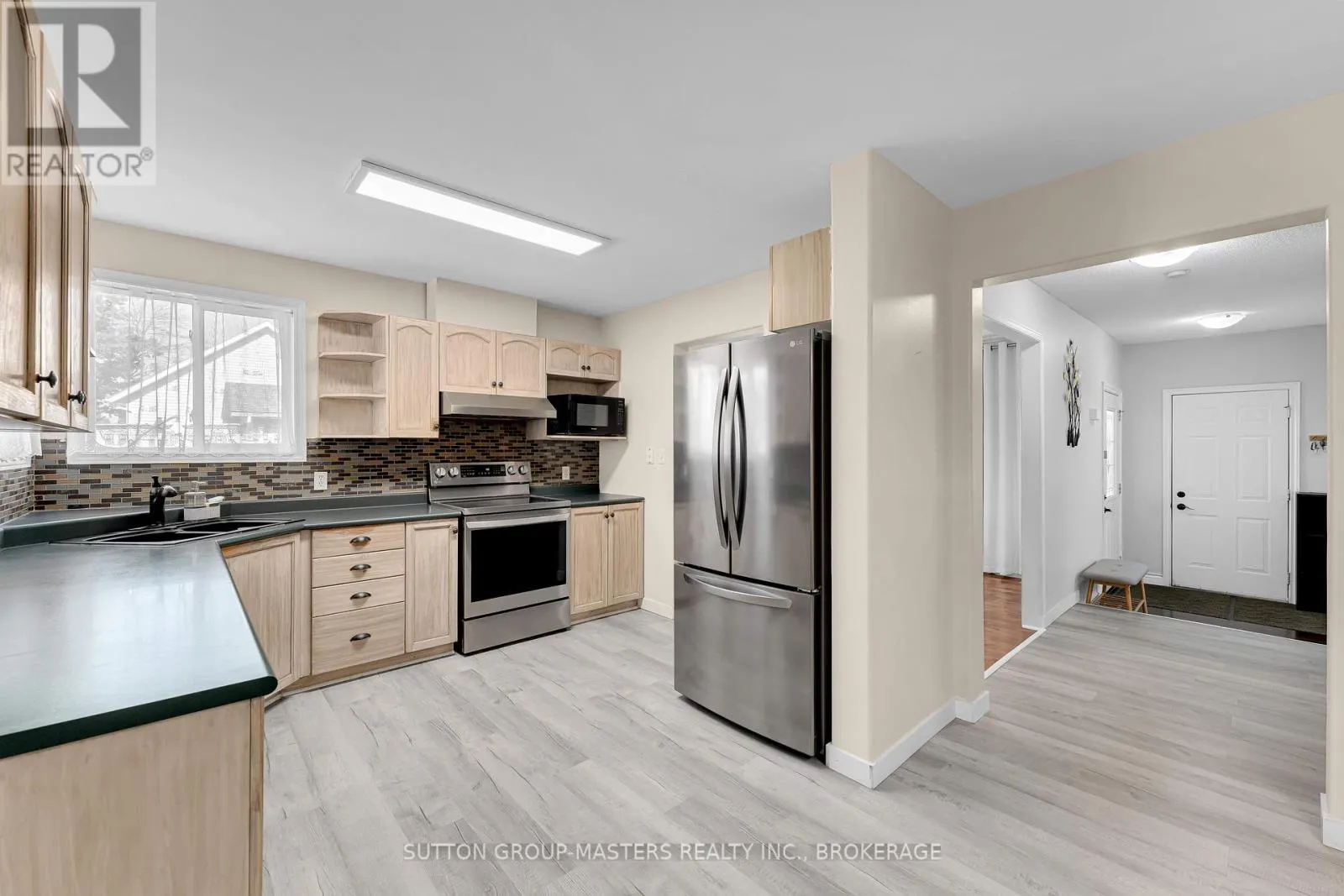 1396 THORNWOOD CRESCENT