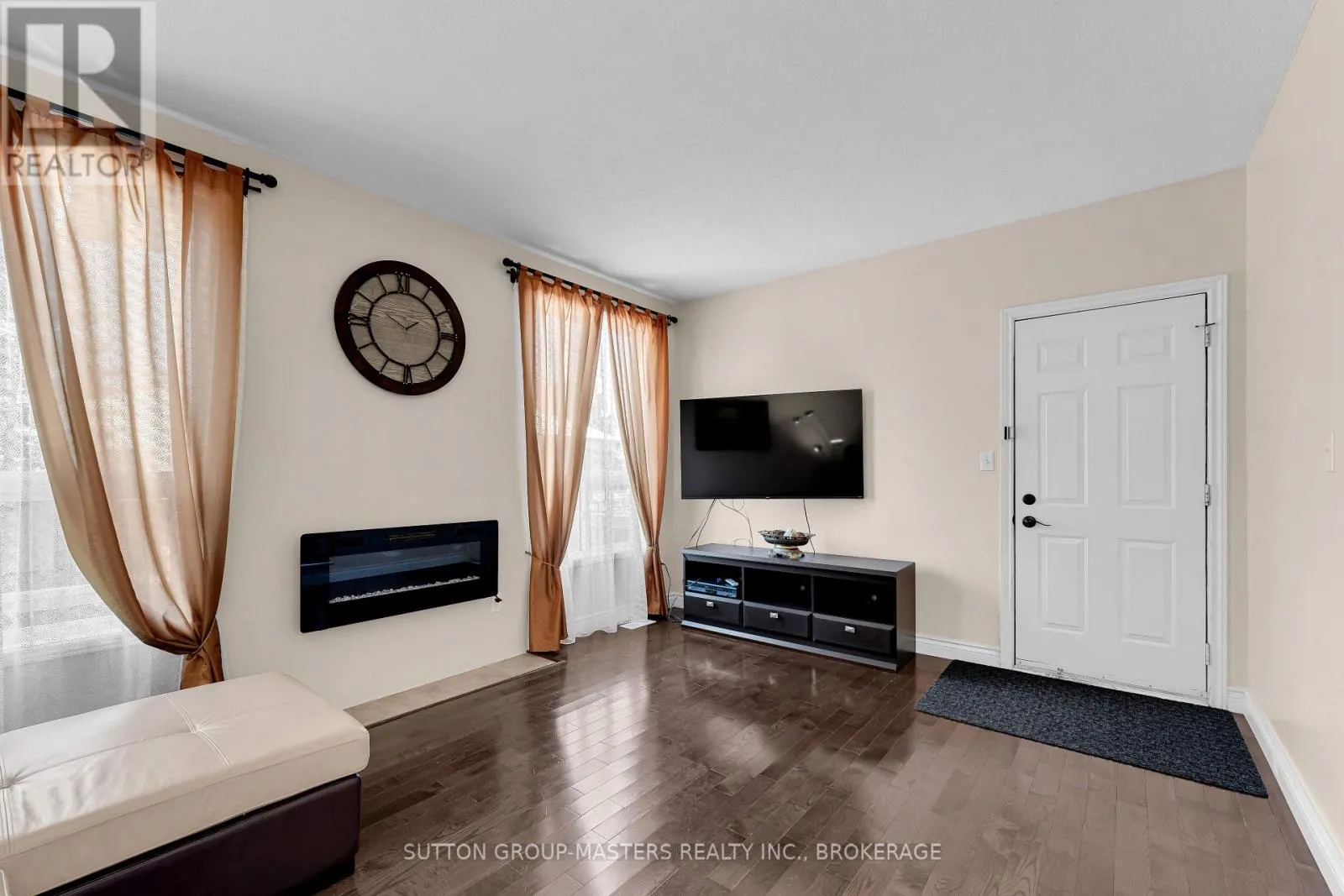 1396 THORNWOOD CRESCENT