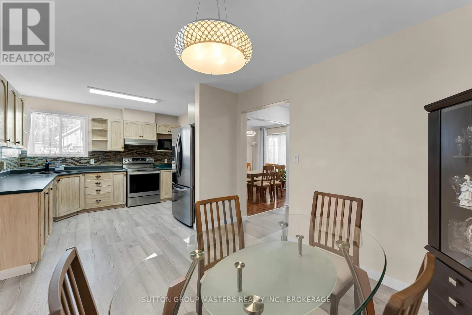 1396 THORNWOOD CRESCENT