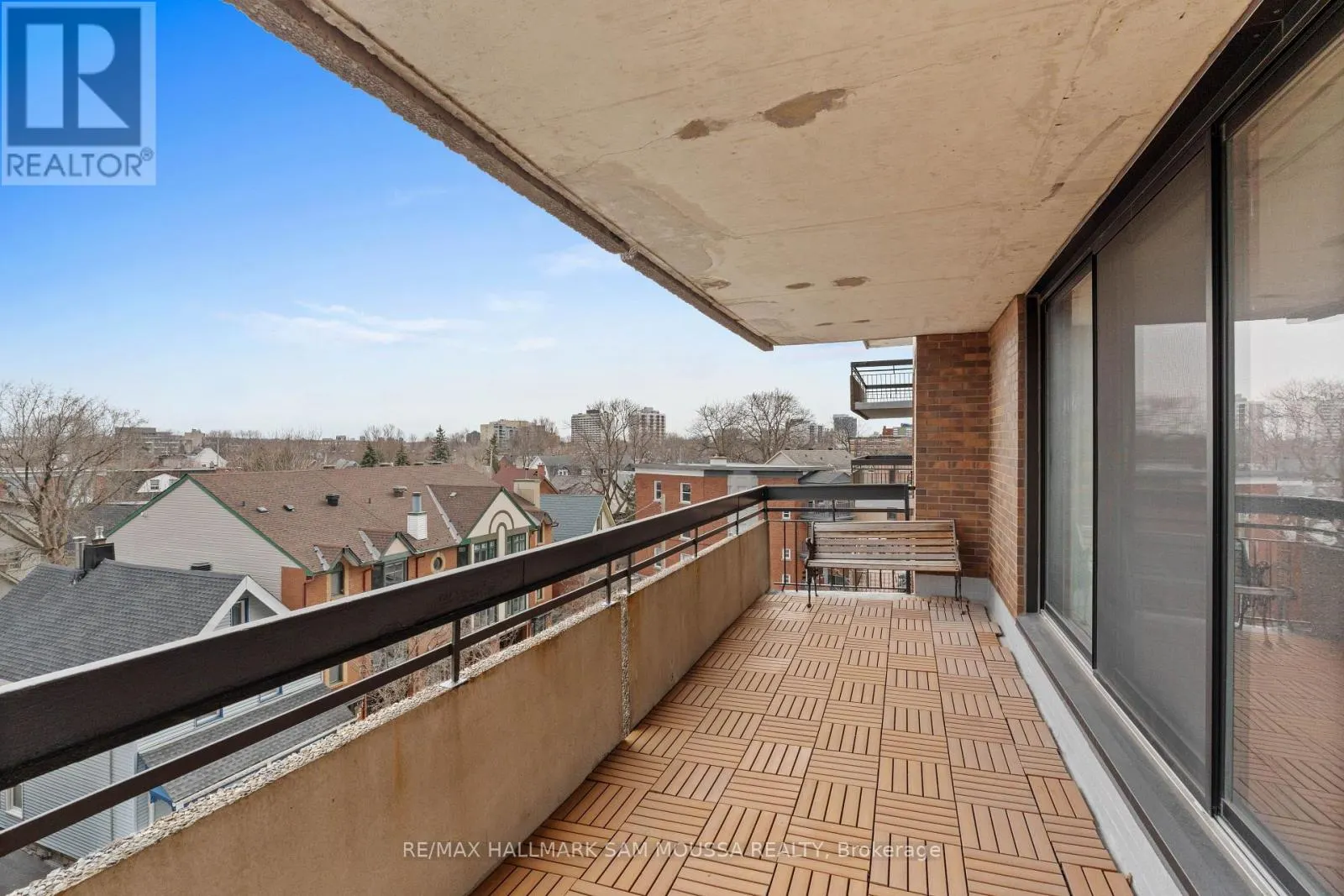 502 - 20 DRIVEWAY DRIVE S