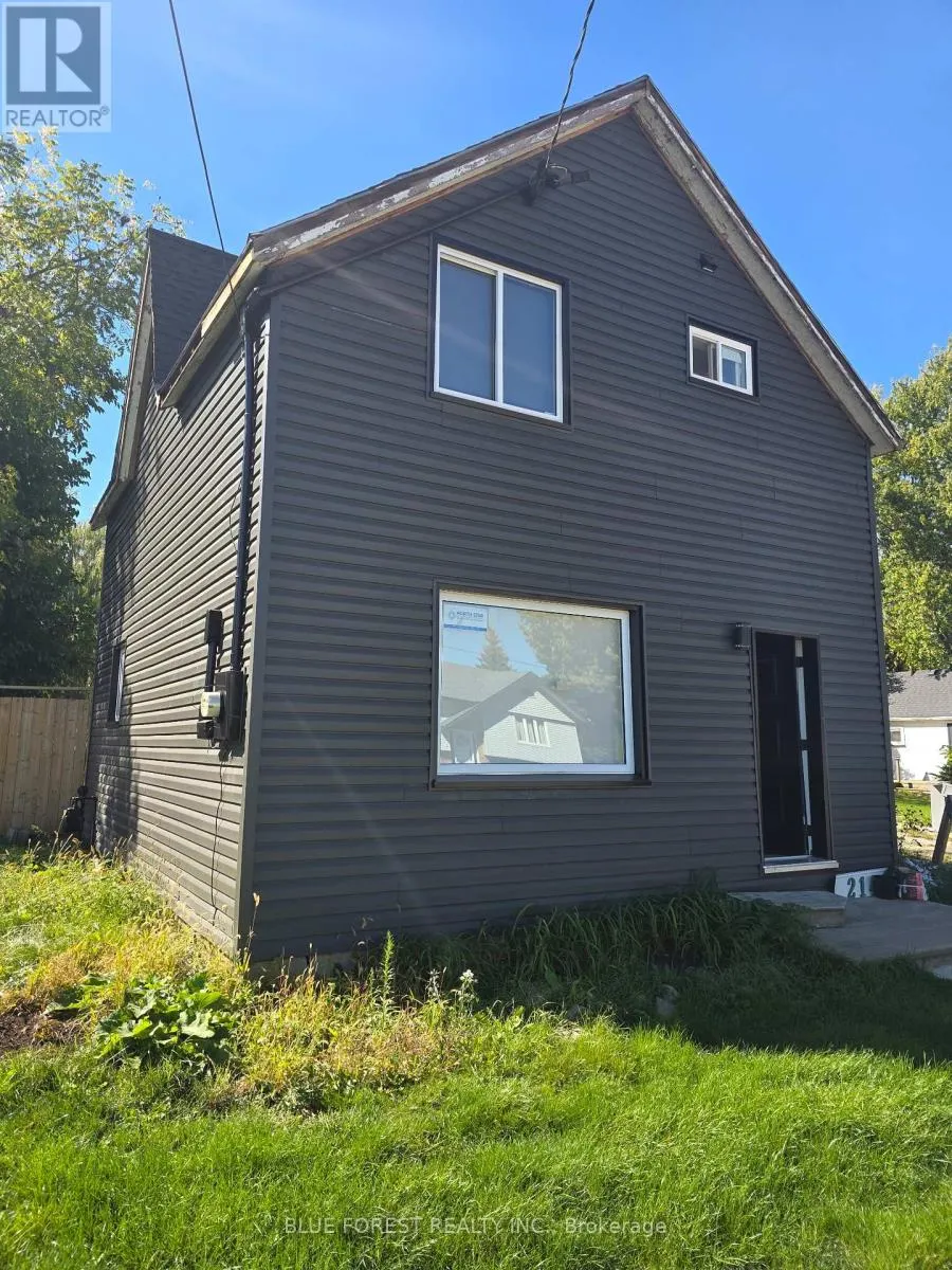 214 ELIZABETH STREET