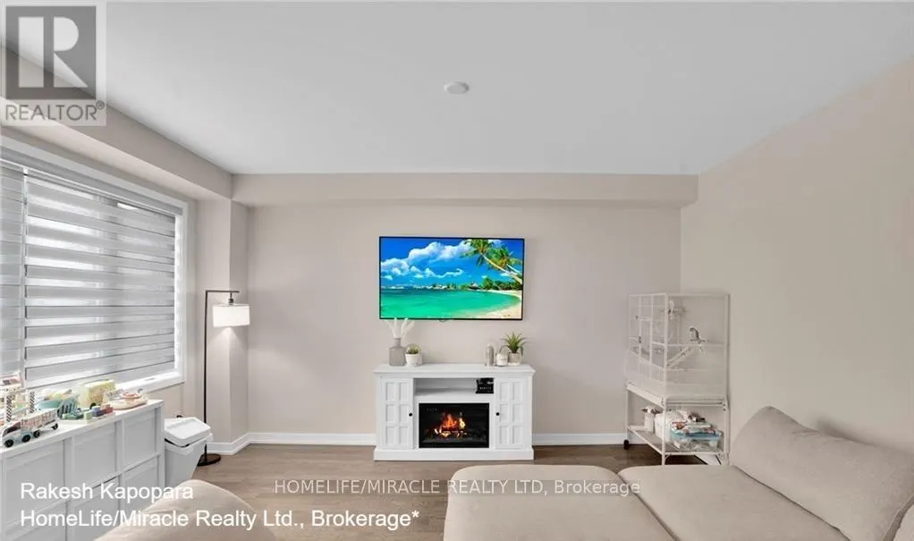 99 SUNFLOWER CRESCENT