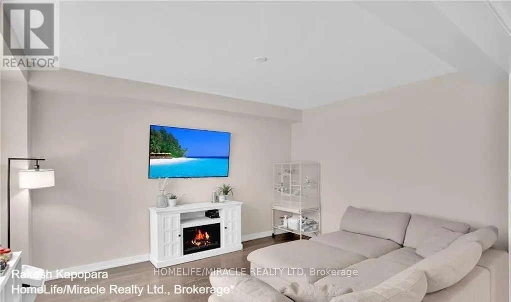 99 SUNFLOWER CRESCENT