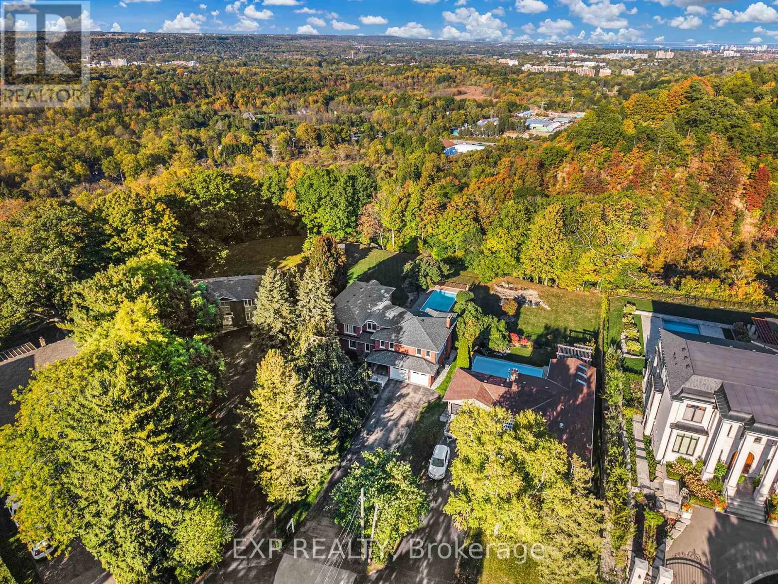 887 MONTGOMERY DRIVE