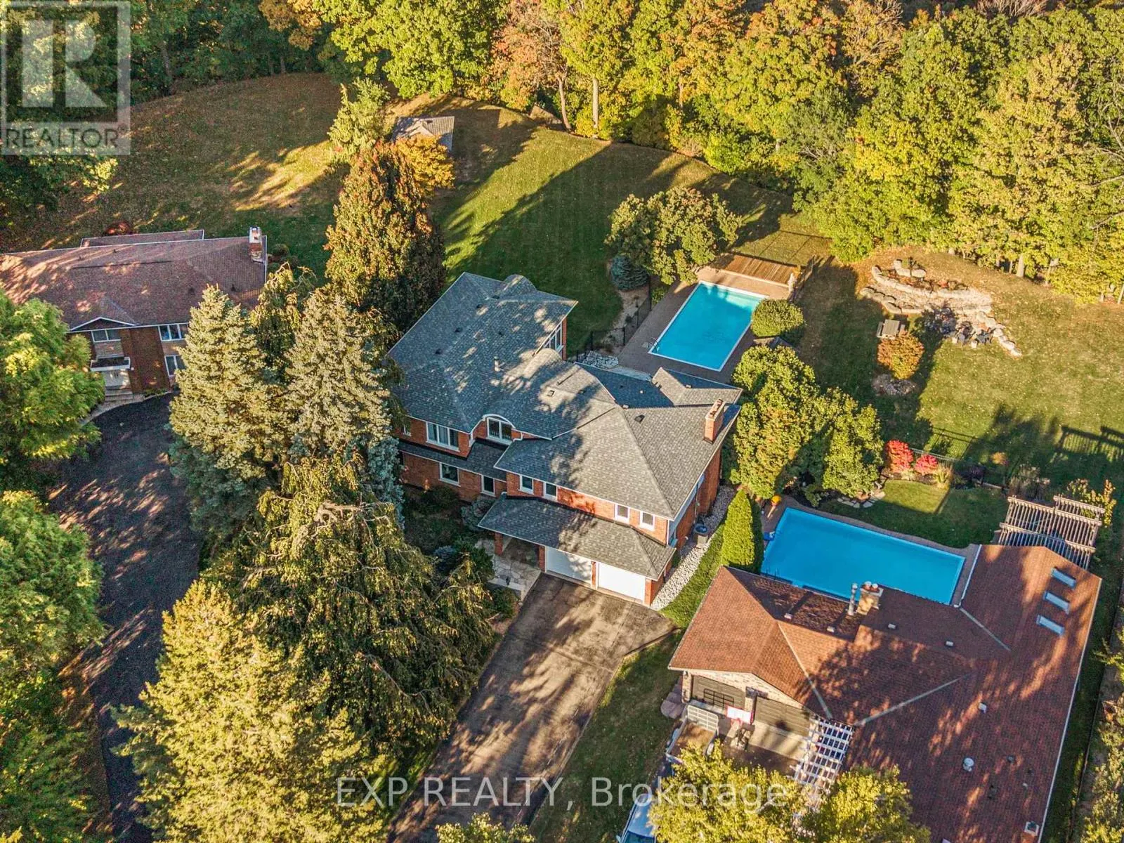 887 MONTGOMERY DRIVE