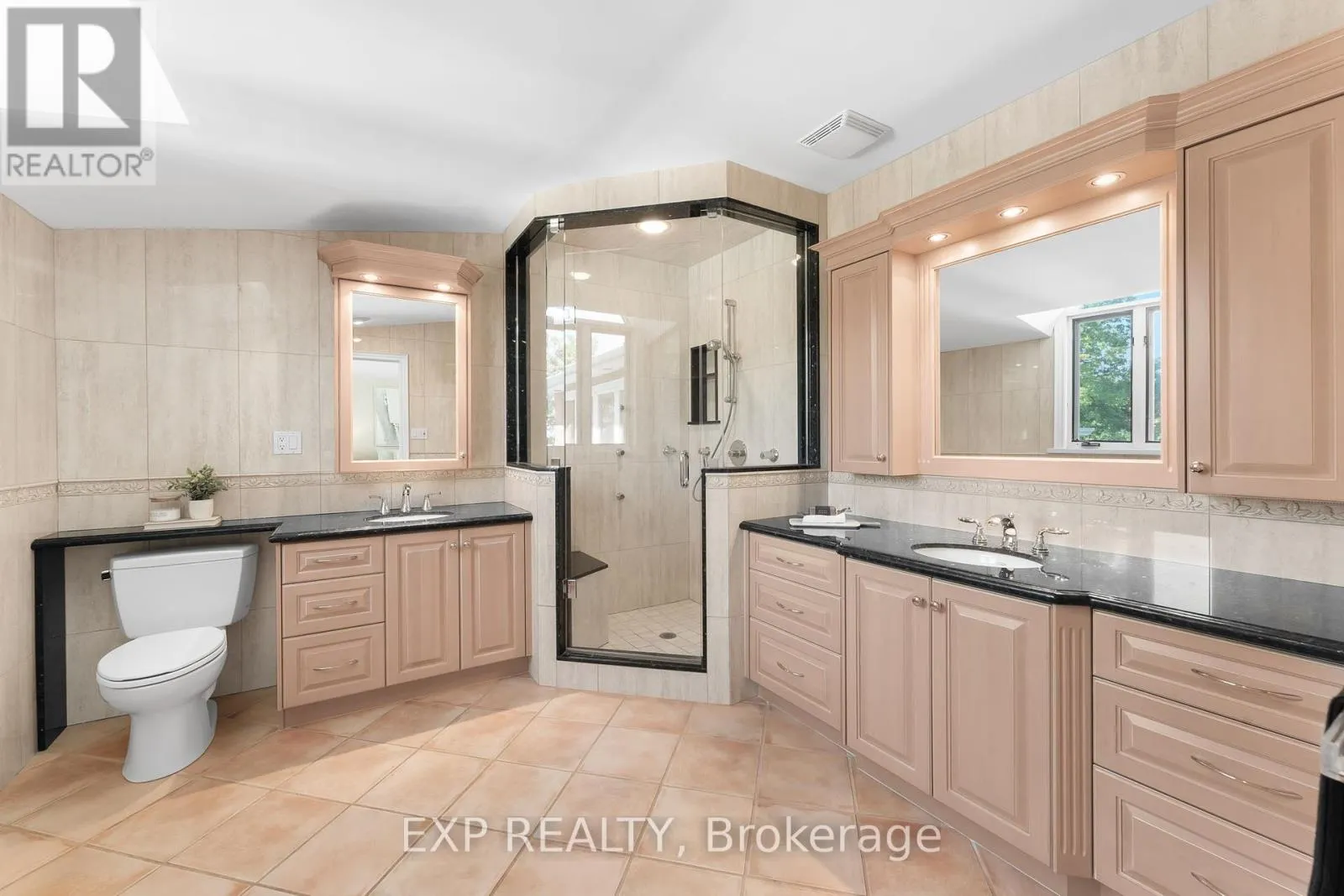 887 MONTGOMERY DRIVE