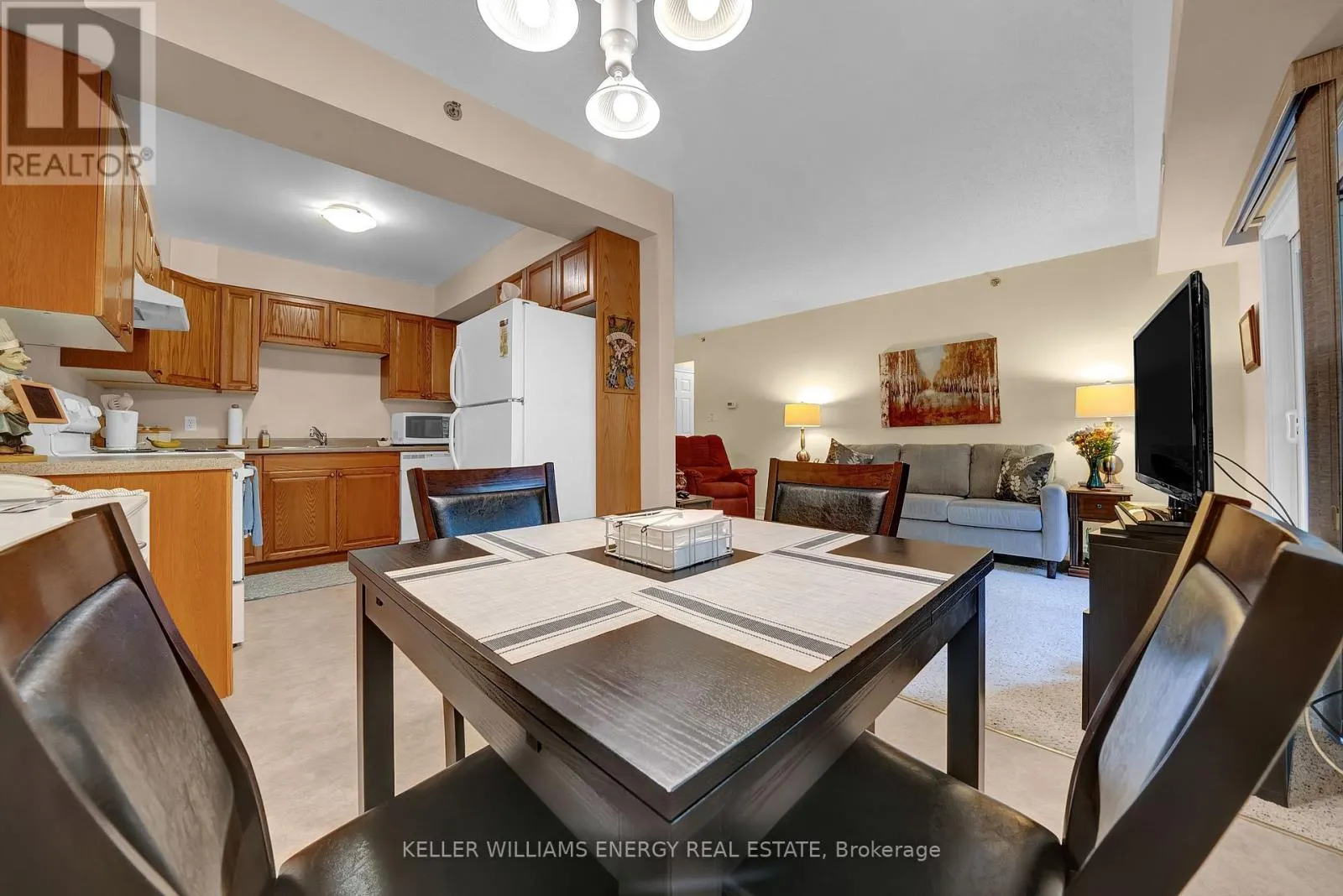 208 - 841 BATTELL STREET, #208
