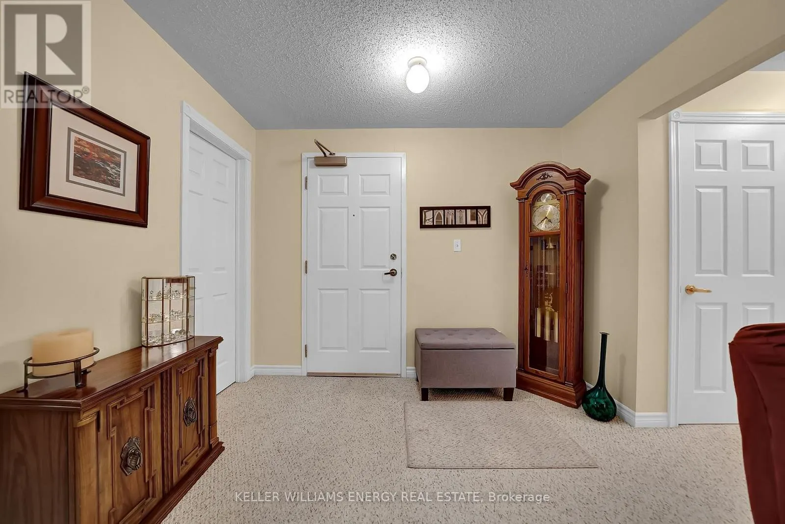 208 - 841 BATTELL STREET, #208