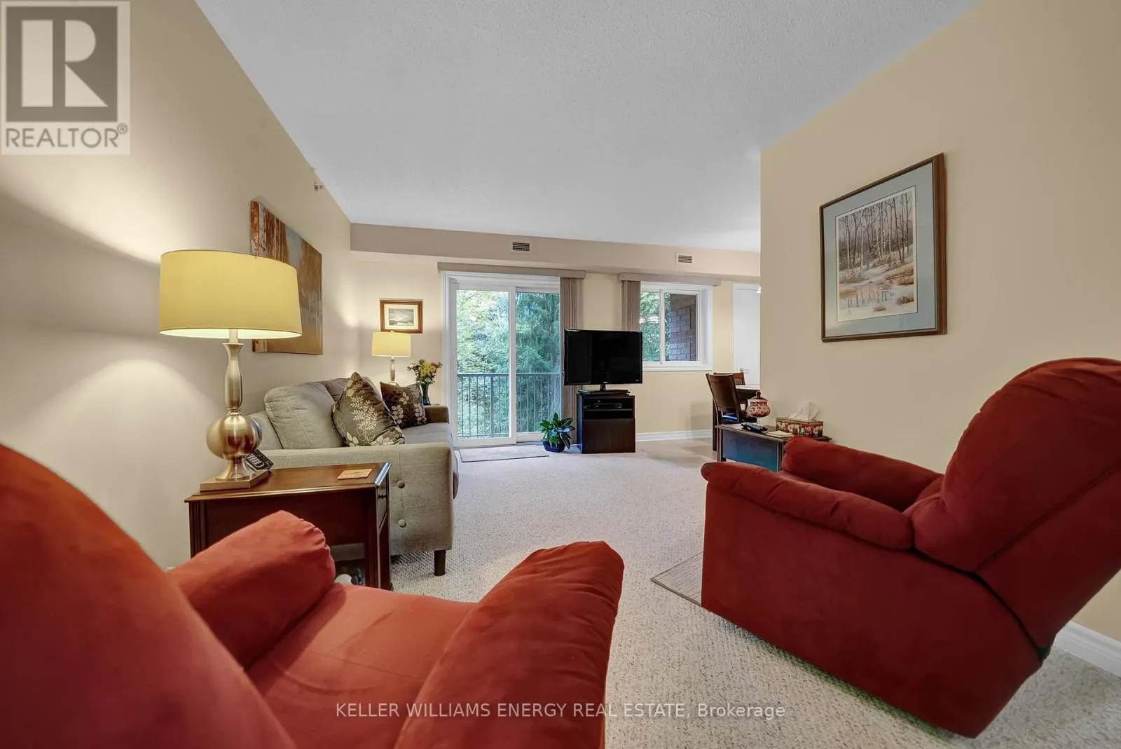 208 - 841 BATTELL STREET, #208