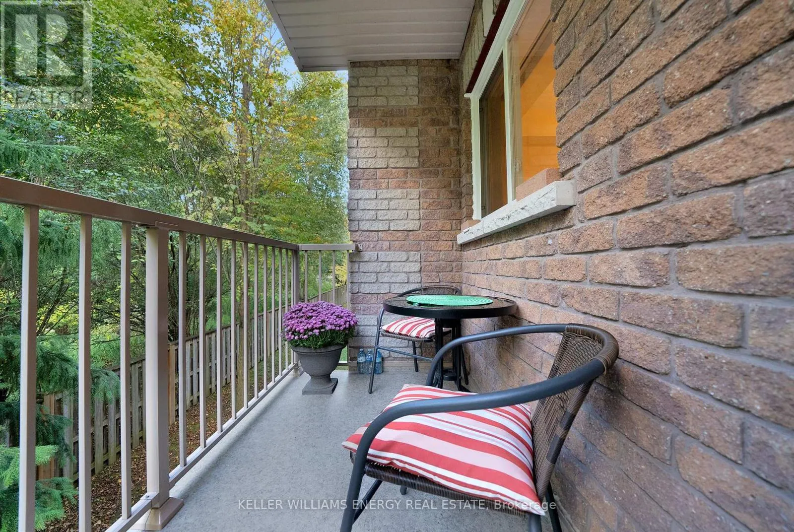 208 - 841 BATTELL STREET, #208